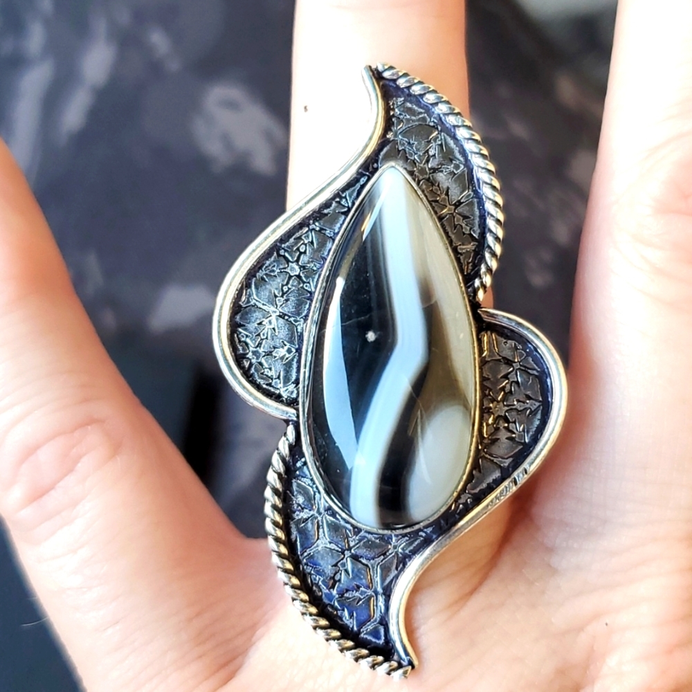 New Oversized Banded Agate 925 Silver Statement Ring.